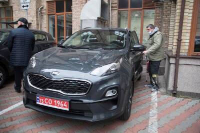 Киев приобрел авто для шести ветеранов с ограниченными возможностями