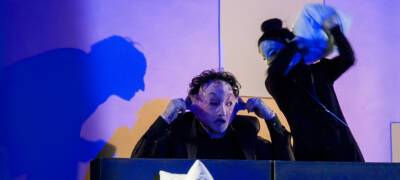 В Карелии актеры в шокирующих масках участвуют в постановке по Чехову (ФОТО)