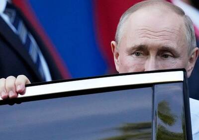 Песков: усиления мер безопасности для Путина из-за омикрон-штамма не произошло