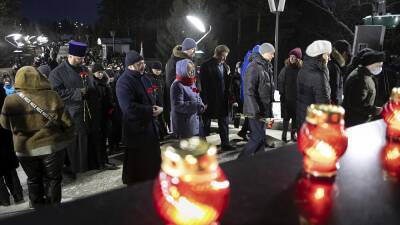 В Кузбассе почтили память жертв аварии в "Листвяжной"