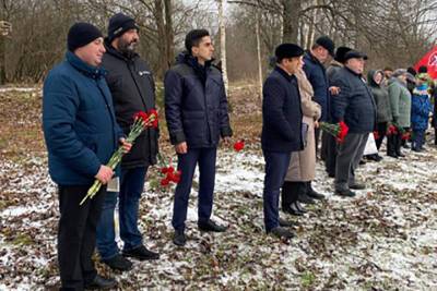 Сотрудники СУСК приняли участие в перезахоронении останков солдат ВОВ - tula.mk.ru - Тула - район Белевский