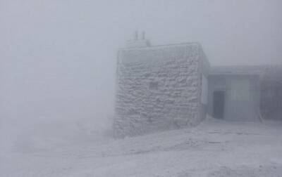 Спасатели призвали не ходить в Карпатские горы из-за морозов