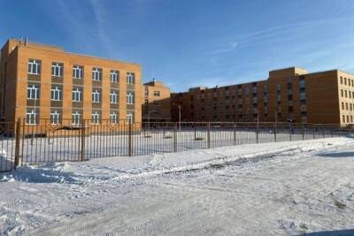 В новосибирской Верх-Туле построили школу без канализации