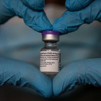 Ученые из Колумбийского университета сравнили вакцины J&J, Pfizer или Moderna