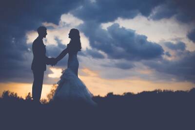 В Курской области с 1 января 2022 года молодожены смогут зарегистрировать браки в парках