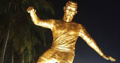 В Индии местные жители выступили против статуи Криштиану Роналду (фото)