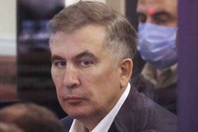 Сторонники Саакашвили собрались у тюрьмы, куда он был доставлен