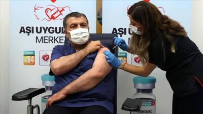 Фахреттин Коджа - Глава Минздрава Турции привился отечественной вакциной TURKOVAC - trend.az - Турция - Анкара