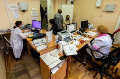 Появился график работы поликлиник, пунктов вакцинации и травмпунктов на новогодних каникулах 2022 в Новосибирске