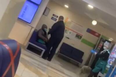 В Ярославле охранник поликлиники прыснул перцовым баллончиком в пенсионерку