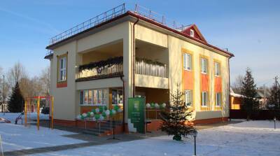 "Самый счастливый момент в жизни!". В канун Нового года Беларусбанк передал очередной детский дом семейного типа в Верхнедвинске