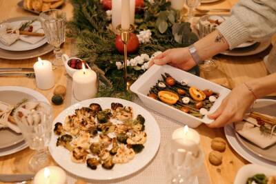 Диетолог назвала вредные сочетания блюд на новогоднем столе