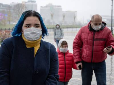 За сутки в Украине от коронавируса умерли почти 300 человек