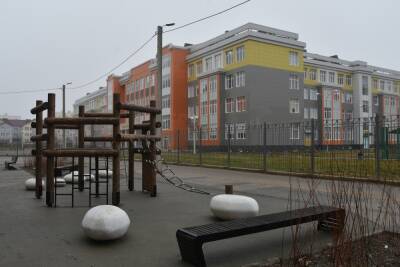 В Астрахани благоустроили бульвар возле новой школы