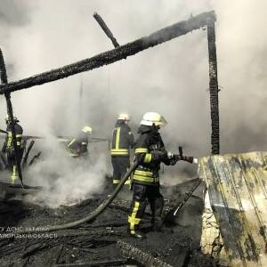 В Запорожье на Набережной произошел масштабный пожар в кафе. Фото