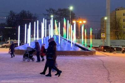 На площади Победы в Рязани заработал световой фонтан