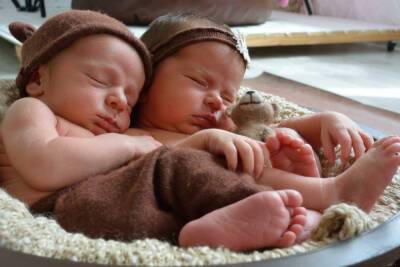 Впервые в Израиле женщина с двумя матками родила двух здоровых детей