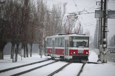 В Волгограде за ночь от снега очистили более 30 км трамвайных путей
