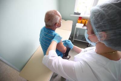 В Волгоградской области пункты вакцинации продолжат работу в каникулы