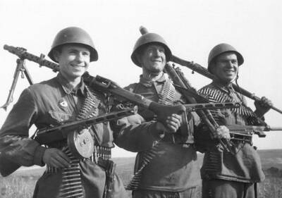 Какие награды солдатам запрещено было снимать даже в бою - Русская семерка