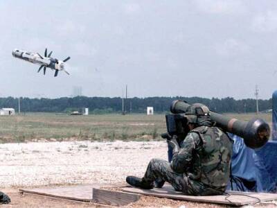 Эстония решила отправить Украине ракеты Javelin и гаубицы