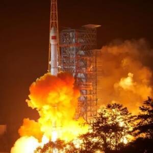 Китай успешно запустил экспериментальный спутник связи