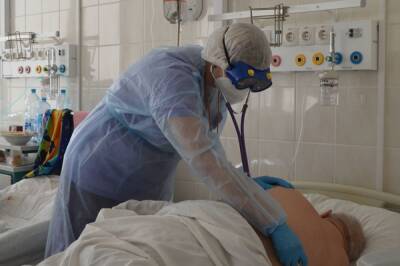 Мурашко заявил о росте числа госпитализаций с COVID-19 в тяжелом состоянии