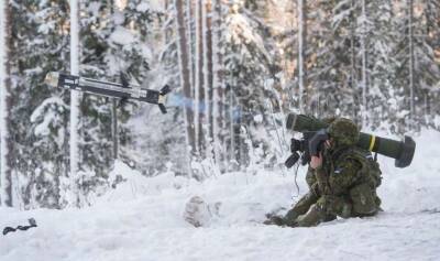 Эстония подготовила противотаковые ракеты Javelin и гаубицы для передачи Украине