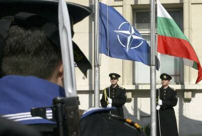 Министр обороны и экс-президент Болгарии выступили против...