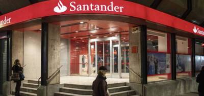 В Англии банк по ошибке отправил деньги клиентам на Рождество - goodnews.ua - Англия - Испания - Santander