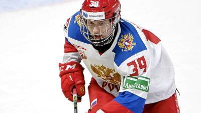 Хоккеисты Мичков и Юров останутся в Канаде на 10-дневный карантин
