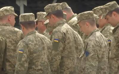 Кому собираться в армию в 2022 году: президент Зеленский утвердил списки призывников и даты