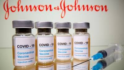 Ученые: бустер вакцины J&J помогает обойтись без госпитализации при заражении «омикроном»