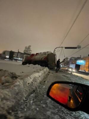 Серьезное ДТП в Вологде обесточило половину ул. Конева