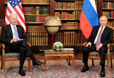Владимир Путин и Джо Байден начали переговоры по телефону