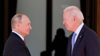Путин и Байден говорят по телефону - по инициативе России