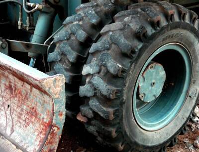 В Новосибирской области трактор сбил мужчину