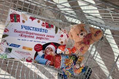 Владимирские дети получают подарки от волонтеров