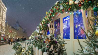Город в огнях: Москву украсили к Новому году