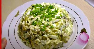 Новогодняя кухня: салат с курицей, огурцом и сыром