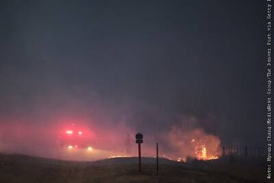 Десятки тысяч жителей Колорадо эвакуированы из-за лесных пожаров