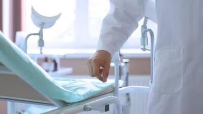 Развратники в белых халатах: почему их не отстраняют от работы в больницах и поликлиниках