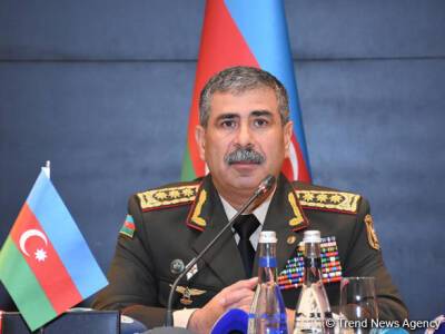 Министр обороны Азербайджана поздравил личный состав азербайджанской армии
