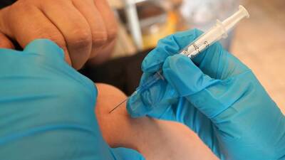 В ФМБА рассказали об исследовании новой вакцины от COVID-19 «Конвасэл»