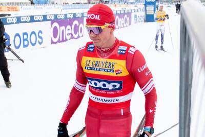 Большунов завоевал серебро в масс-старте на "Тур де Ски", у Клебо — золото
