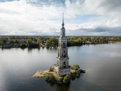 Затопленная перед войной колокольня Николаевского собора под Тверью открылась для посещения