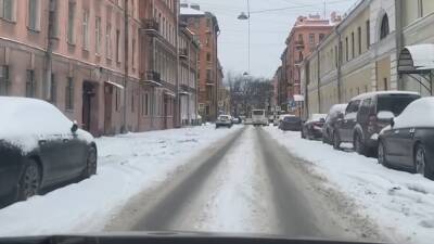 МЧС предупредило петербуржцев о гололеде и сильном ветре 1 января