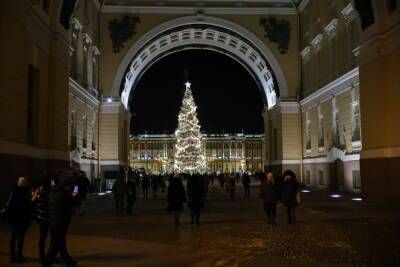 Петербуржцы смогут поздравить жителей других городов с помощью экрана на Дворцовой площади