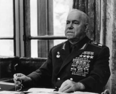 Зачем Жуков в 1954 году отобрал погоны у советских дипломатов - Русская семерка