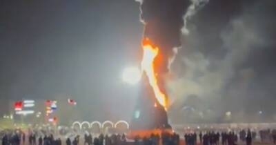 Новогодняя елка эффектно зажглась в Казахстане